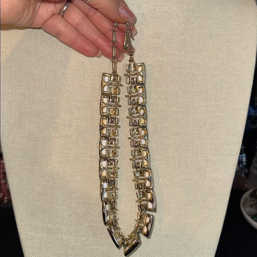 Vintage Lisner Lucite Necklace Set - Picture 5 of 7